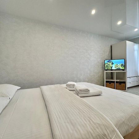 Apartpoltava Світлі Та Затишні Апартаменти В Скандинавському Стилі Центр Банківський Чек Екстериор снимка